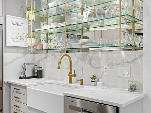 111 Shearwater Ct East image 10 of 33