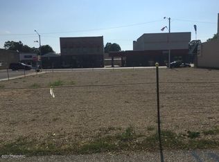 119 N Main St, Lawton, MI 49065