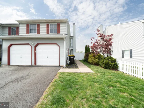 159 Red Haven Dr, North Wales, PA 19454