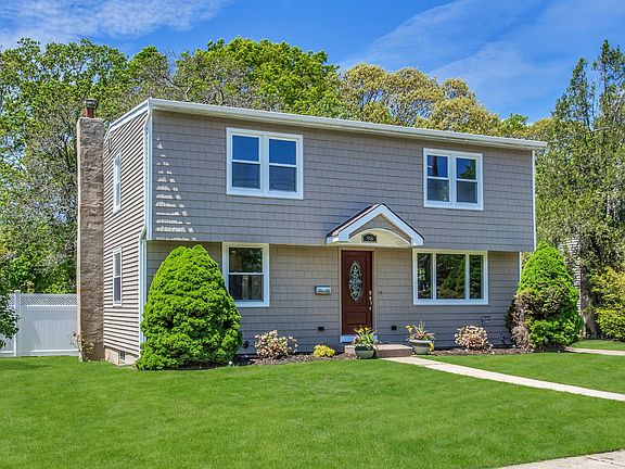 2nd image of 98 Park Ln