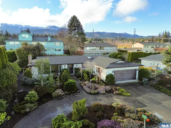 1340 E 8th St, Port Angeles, WA 98362