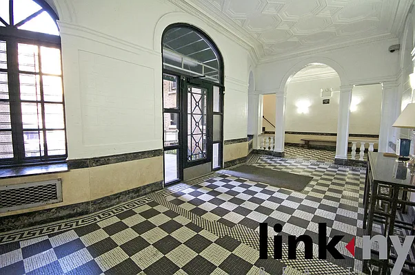 Rented by Link NY Realty | media 5