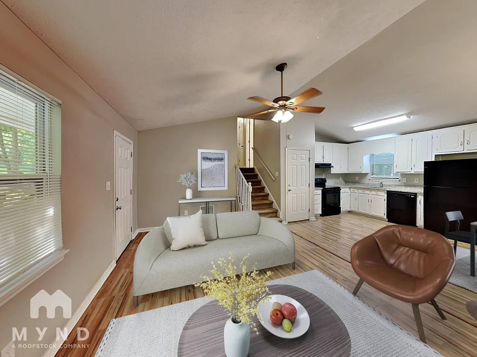 3 bed, 2.0 bath, 1116 sqft, $1,705 — Photo 2