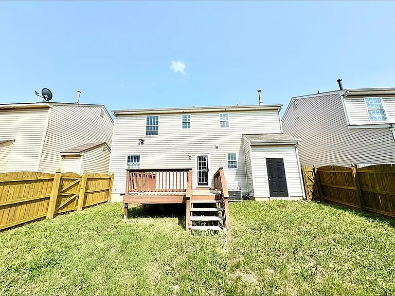 6207 Beaufont Hills Ct — Photo 13