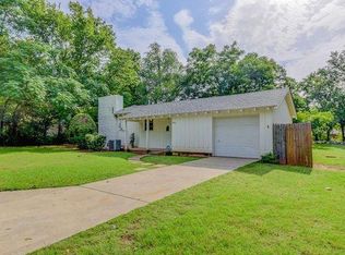 1017 S Berry Rd, Norman, OK 73069