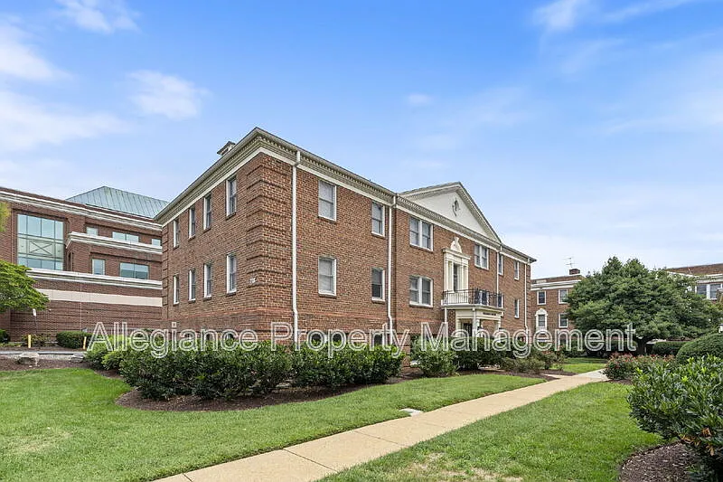 1 bed, 1.0 bath, 554 sqft, $1,995 — Photo 2