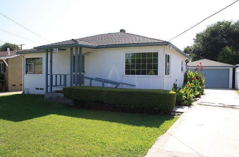 1st image of 215 Santa Isabel Ave