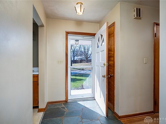 2nd image of 102 E Josie Ave