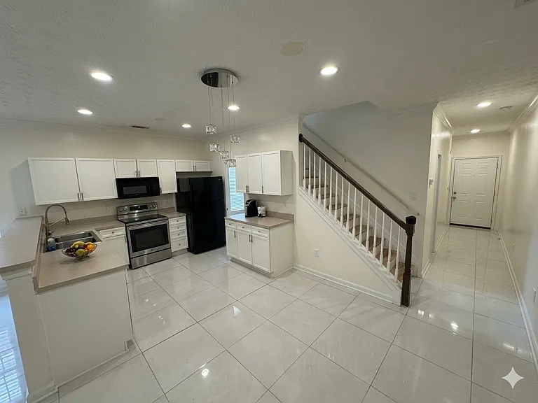 4811 Zephyr Cove Pl — Photo 2