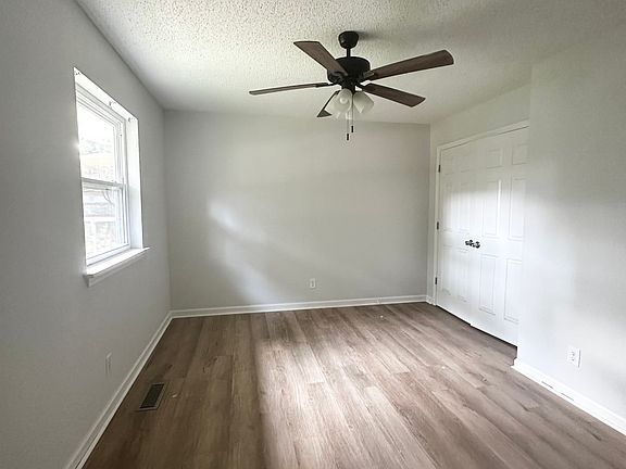 3rd image of 6409 Pontiac Dr
