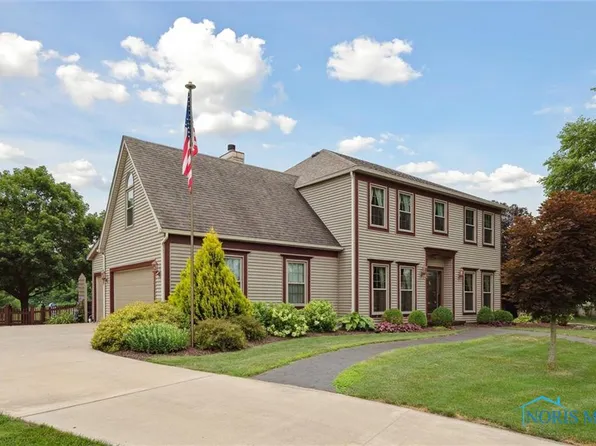 706 Grandview Ct, Elmore, OH 43416