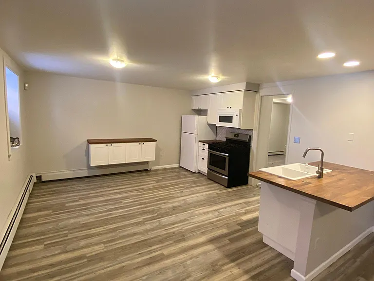 1437 N High St #1 — Photo 10