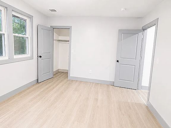 5th image of 319 Coit St #6C
