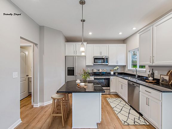 3rd image of 3126 Belleglade Dr