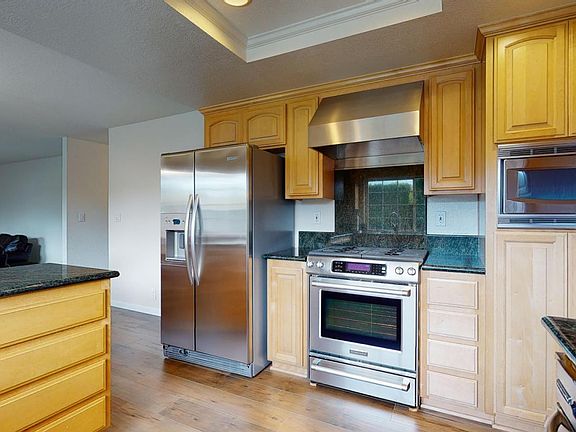 5th image of 15885 La Prenda Ct