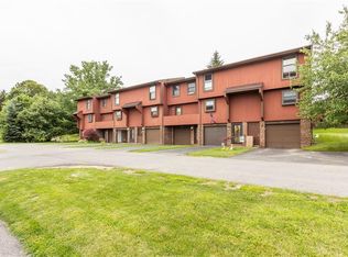 107 Willingate Rd, Fairport, NY 14450