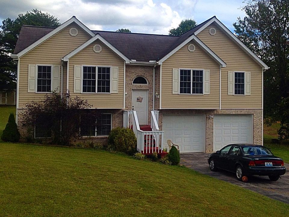 2nd image of 165 Emerald Dr