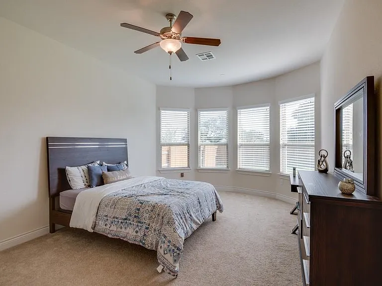 9600 Ivalenes Hope Dr — Photo 15