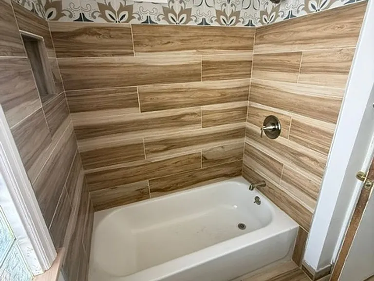 4619 W Fond Du Lac Ave — Photo 3
