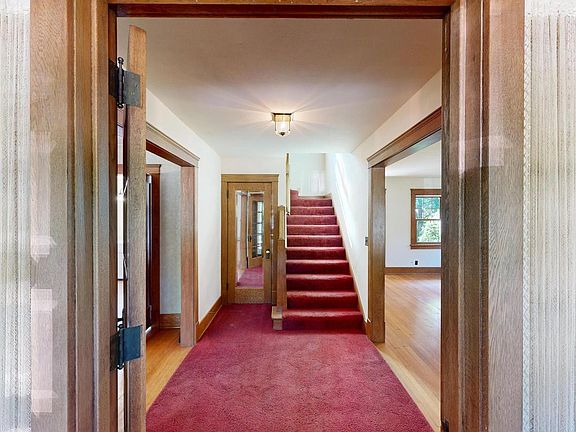 3rd image of 111 E Prospect STREET