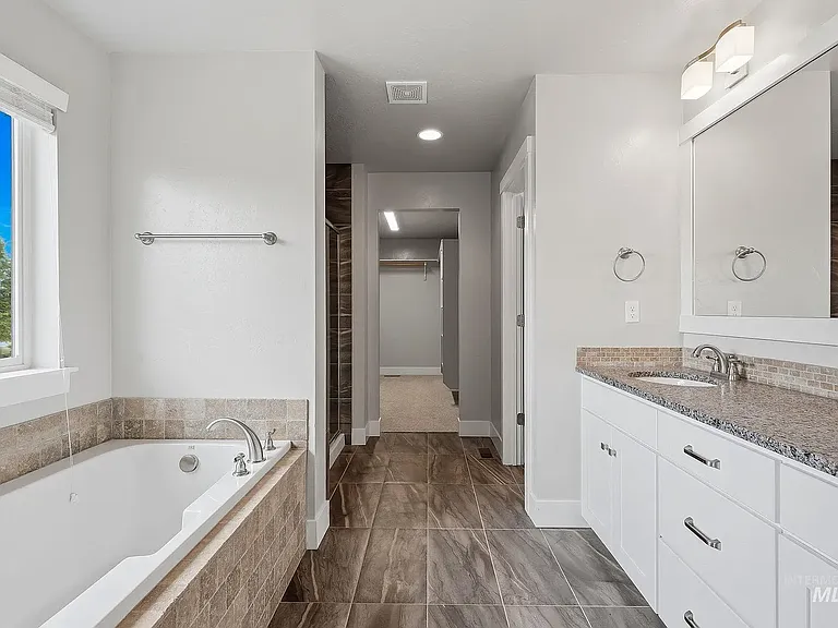 1231 N Seven Golds Ave — Photo 13