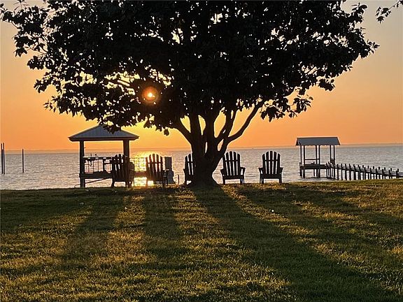 5th image of 7047 Bay Rd