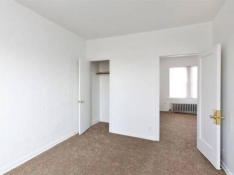 10201 S Saint Lawrence Ave #601-05 — Photo 7