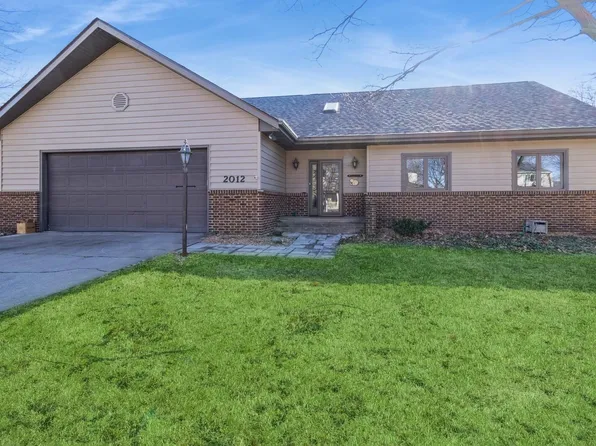 2012 Polk Dr, Ames, IA 50010