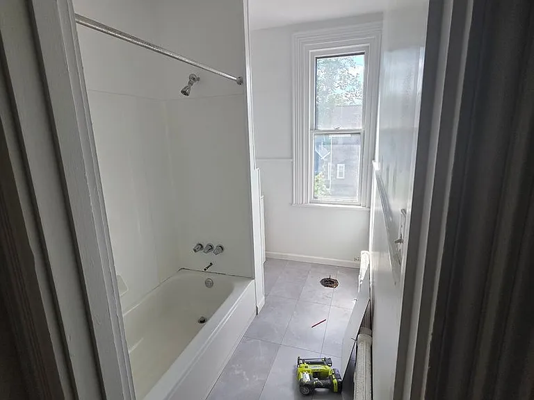 1858 Guernsey Ave — Photo 28