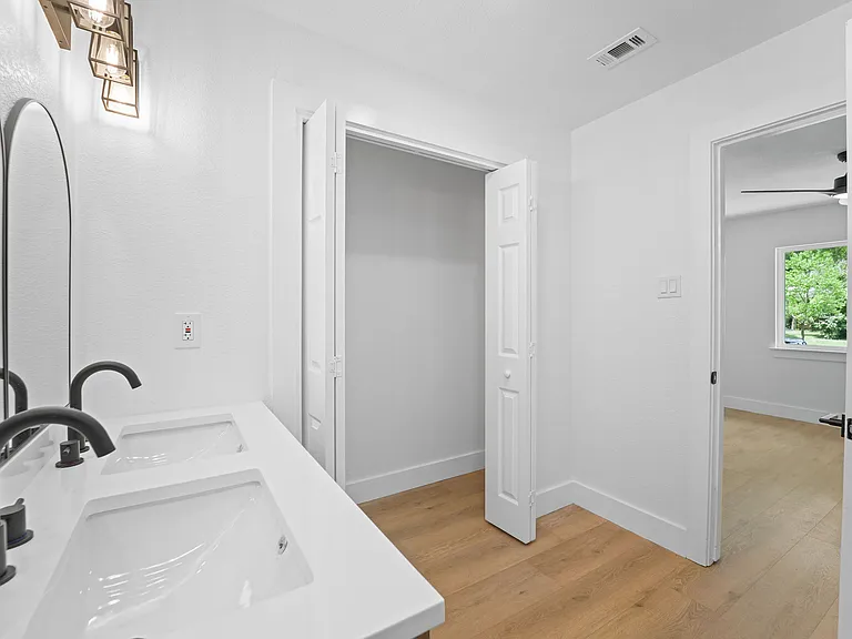 10746 Cotillion Dr — Photo 24