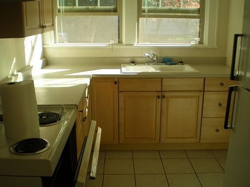 2nd image of 487 Madison St APT 1
