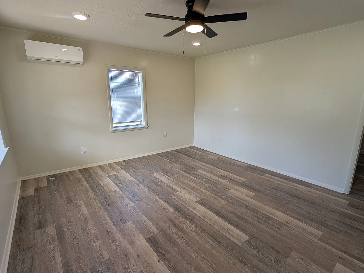 2 bed, 1089 sqft, $900 — Photo 3