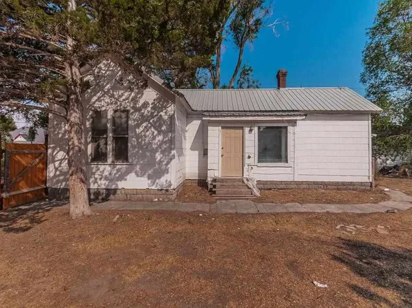 423 E Alice St, Blackfoot, ID 83221