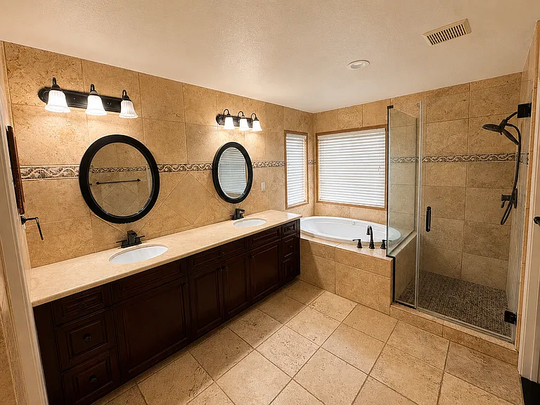 621 Marbella Ct — Photo 21