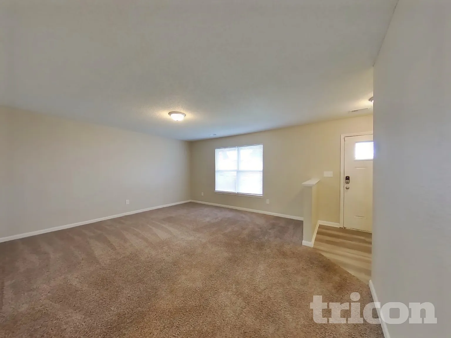 2195 Lakecrest Drive Columbus IN — Photo 3
