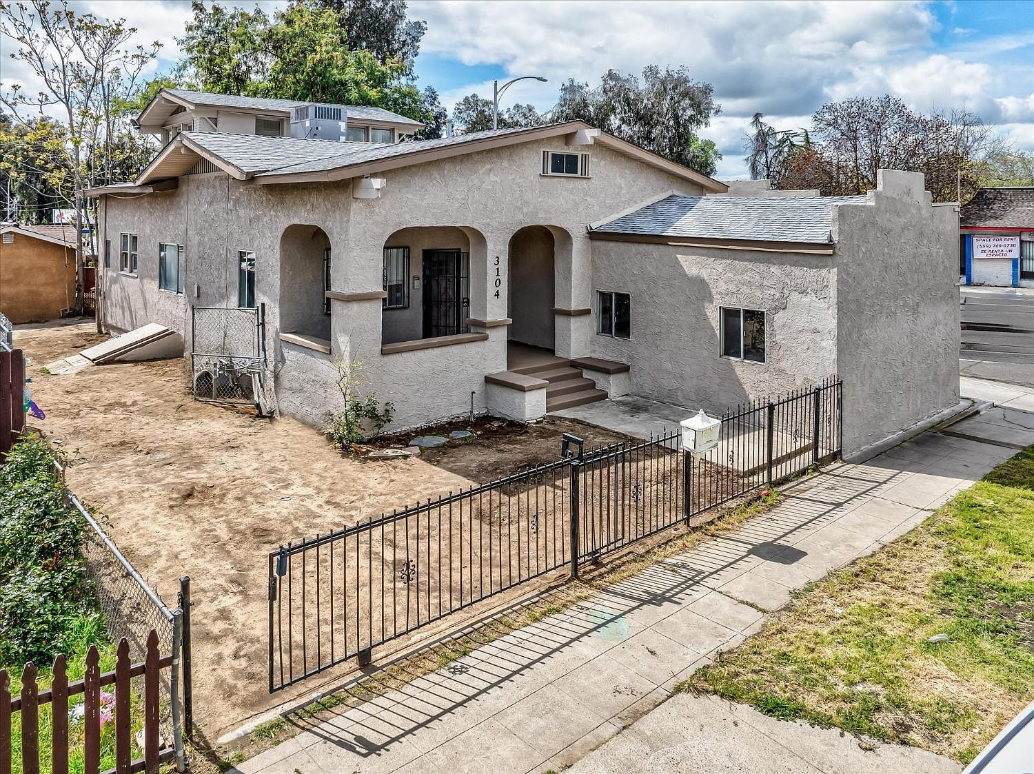 326 N 1st St, Fresno, CA 93702 | Zillow