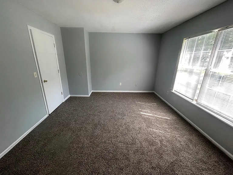 107 Country Town Dr — Photo 9