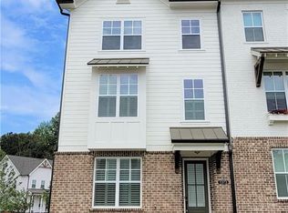 1373 Harvest Park Ln, Suwanee, GA 30024