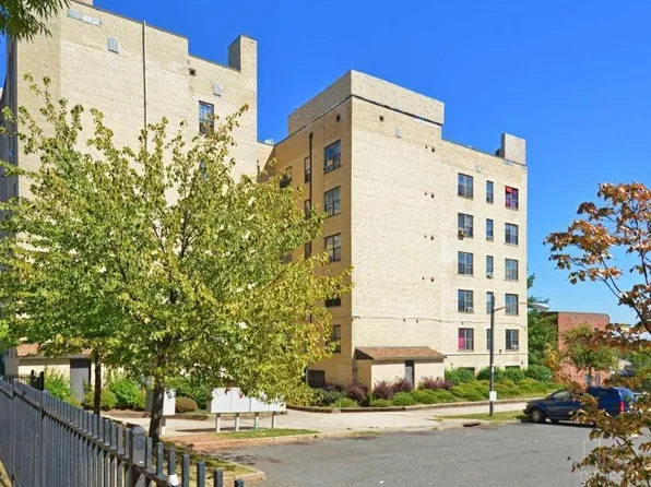 10 Osborne Ter, Newark, NJ