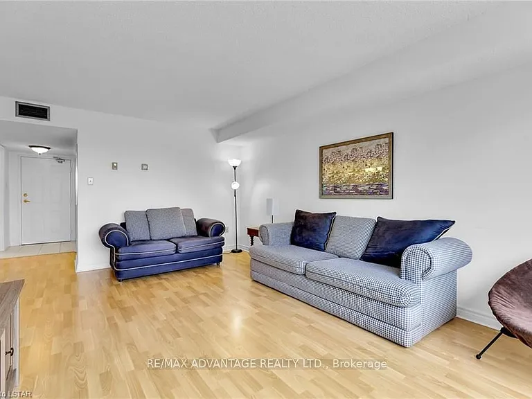 1510 Richmond St #405 — Photo 22