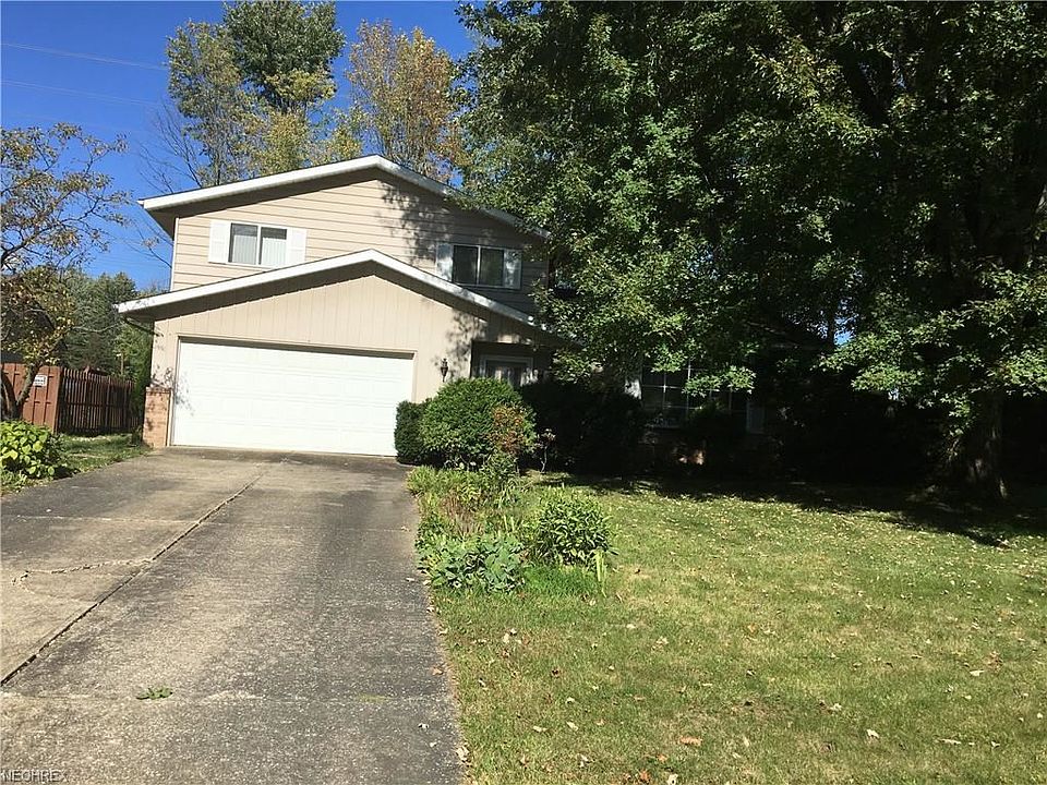 1st image of 33283 Cromwell Dr