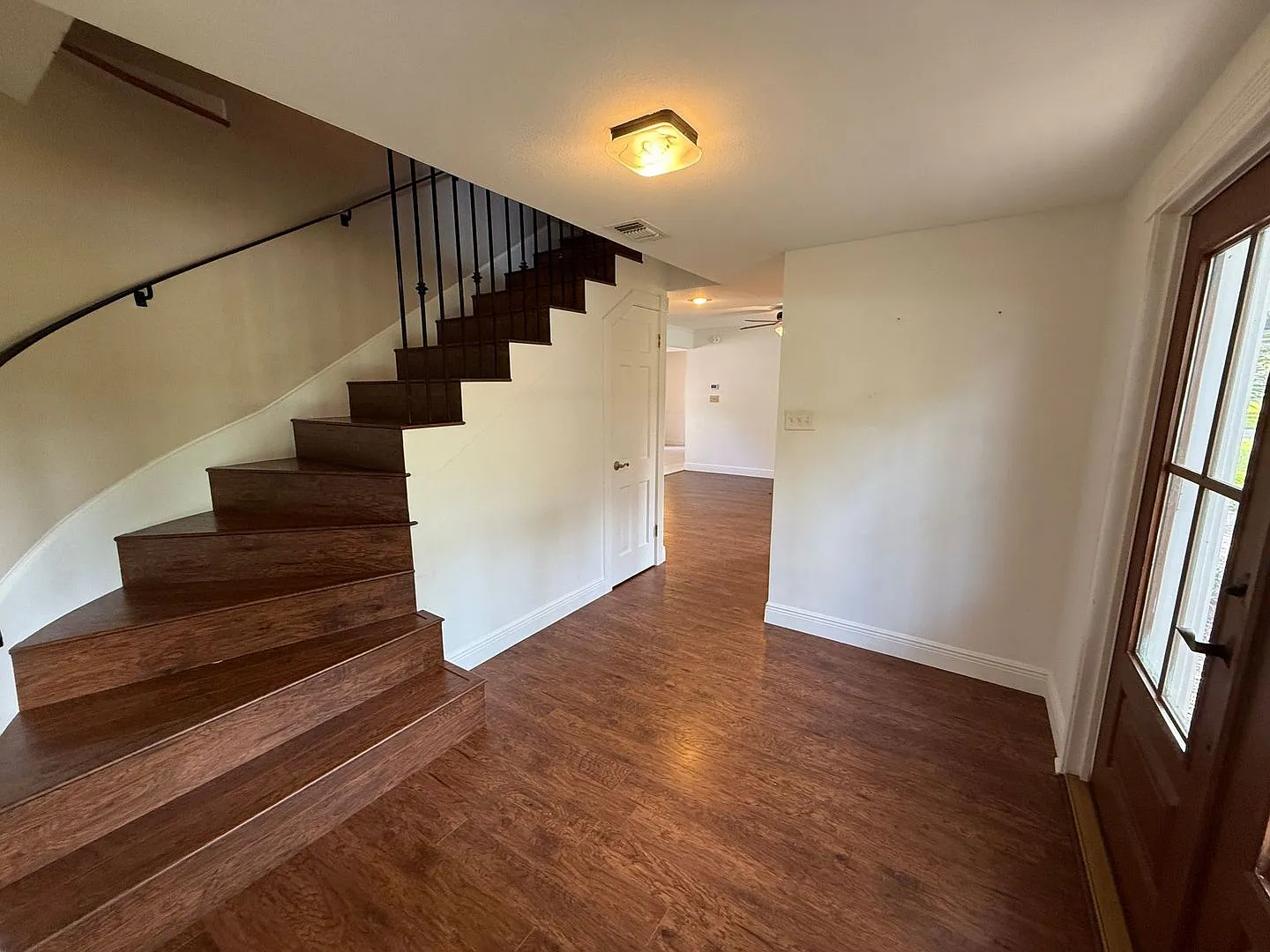 Gulf Breeze - Proper - 5 bedroom, 3.5 bathroom with pool and lawn care included — Photo 4