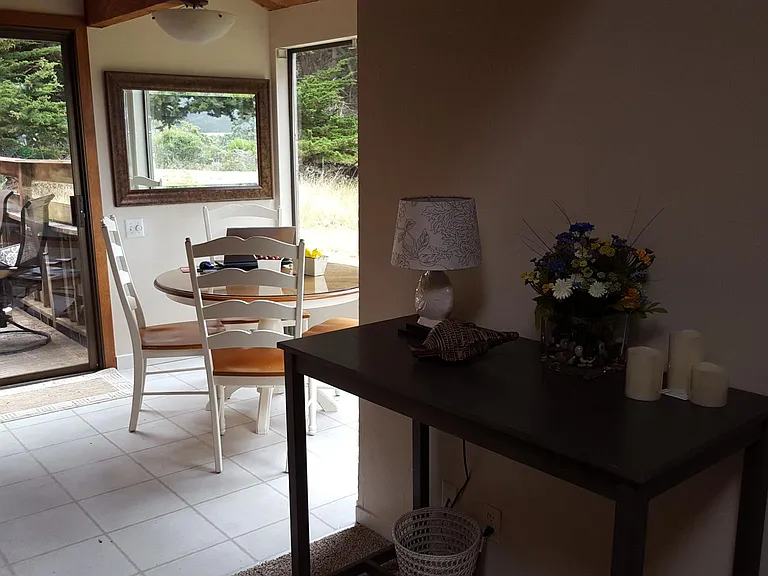 Dne-In Kitchen