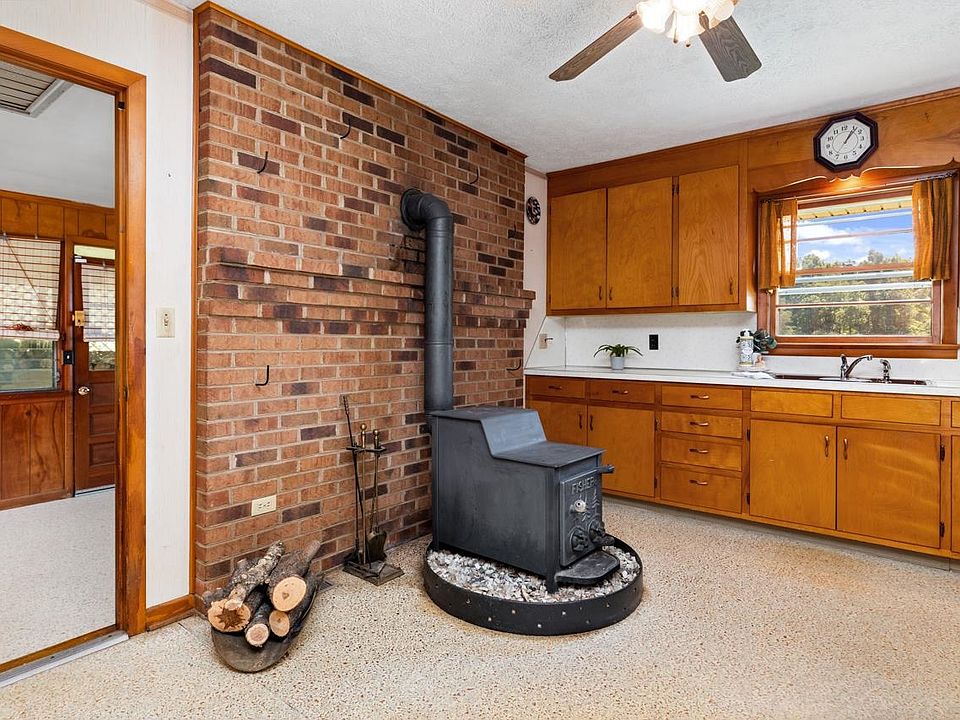 3252 Lyndhurst Rd, Stuarts Draft, VA 24477 Zillow