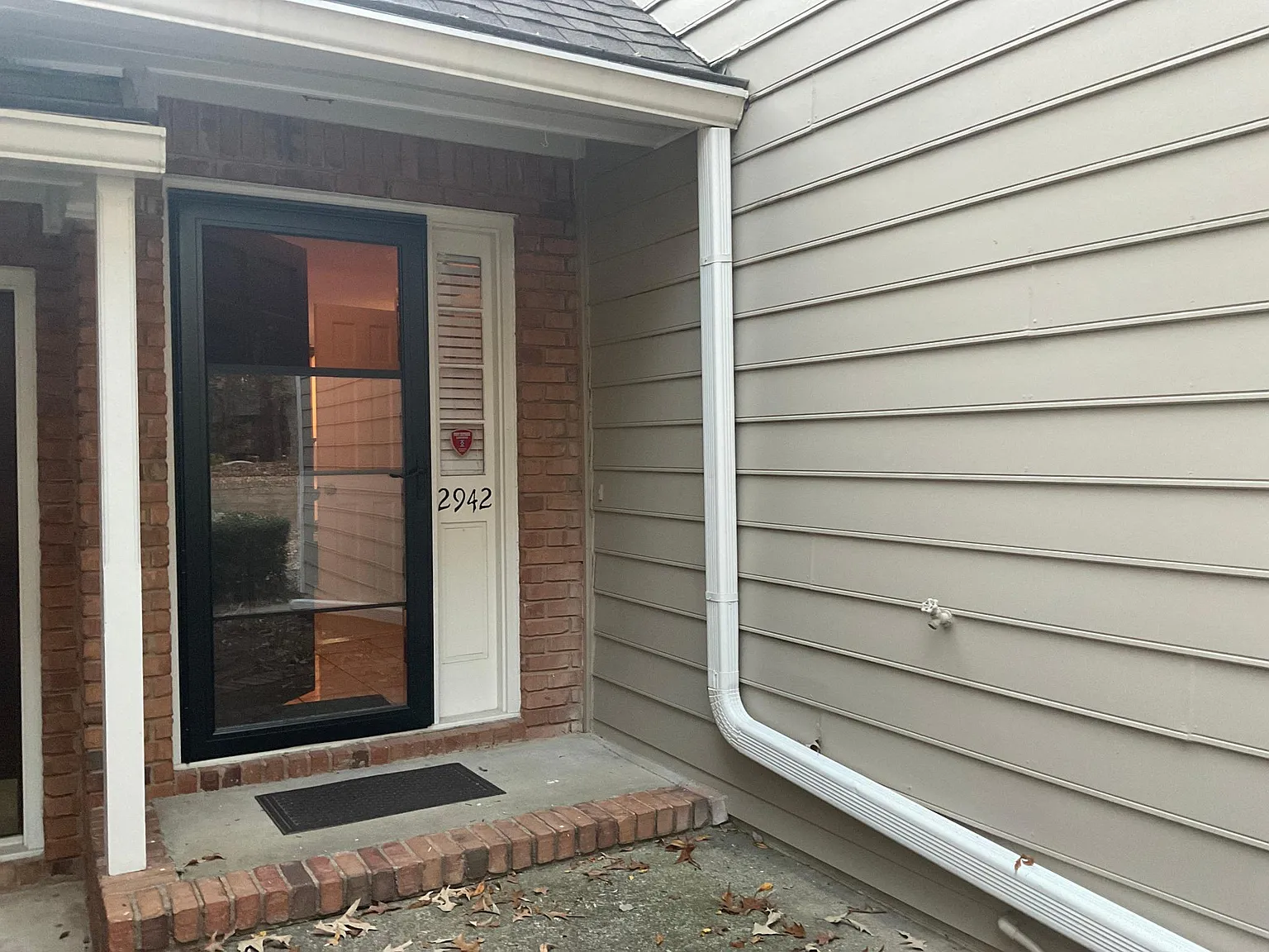 2 bed, 2.5 bath, 1900 sqft, $2,950 — Photo 2