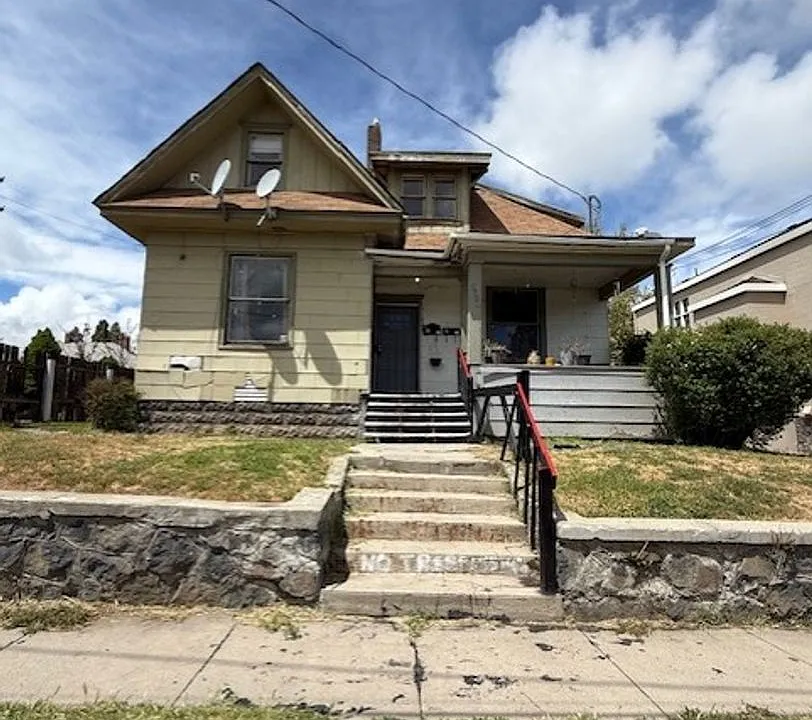 1017 High St