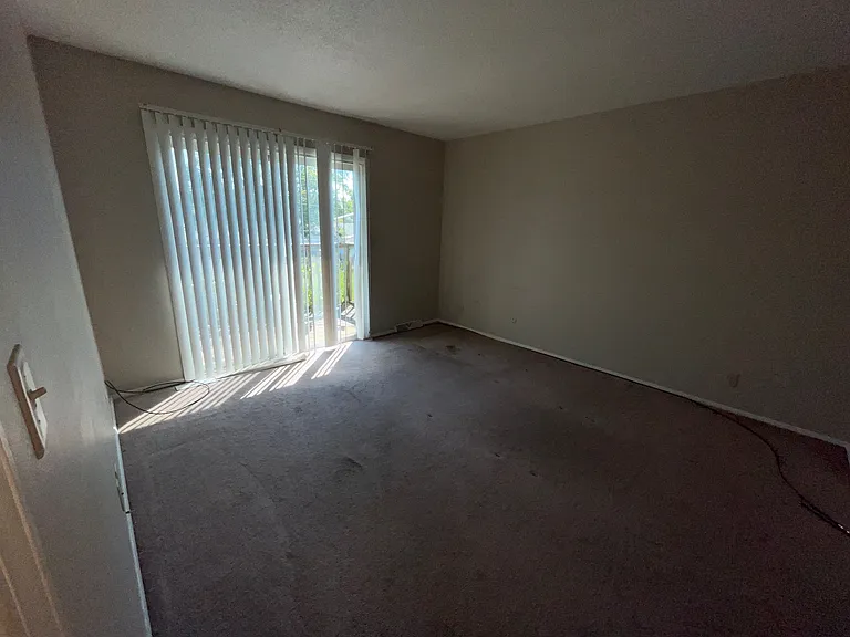 2629 N Pine St #4 — Photo 8