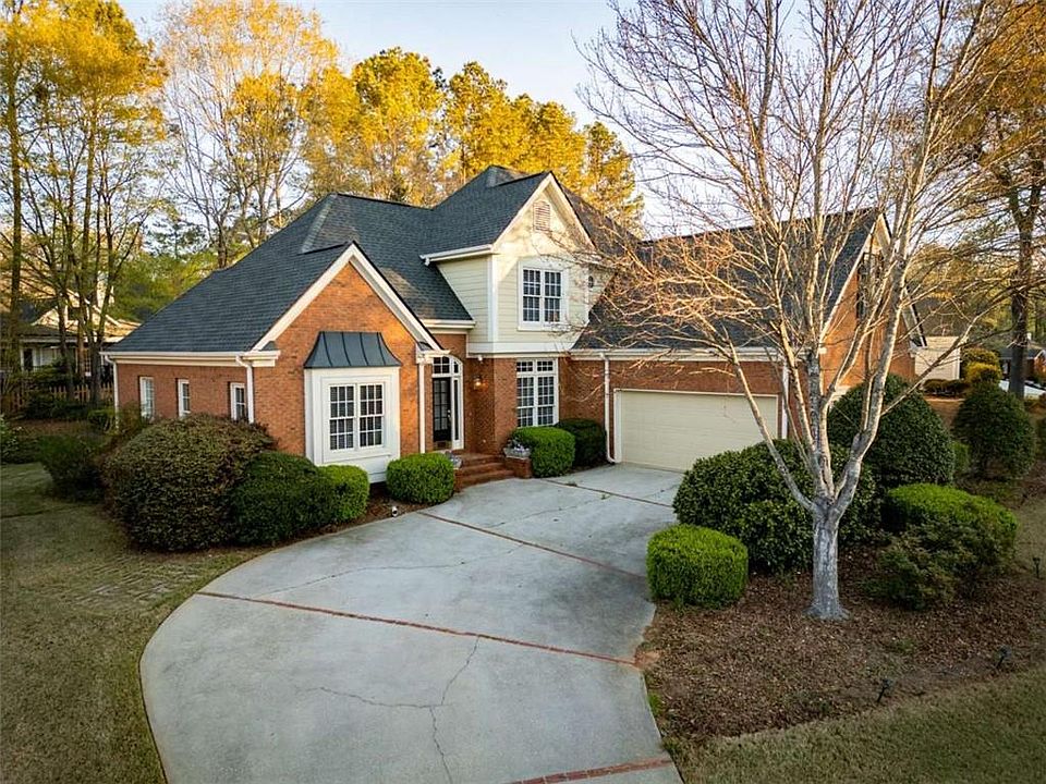 1st image of 8384 Fairway Dr
