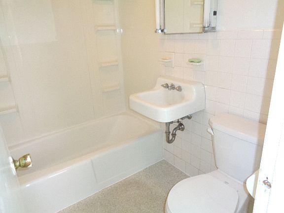 3rd image of 57 Summer St