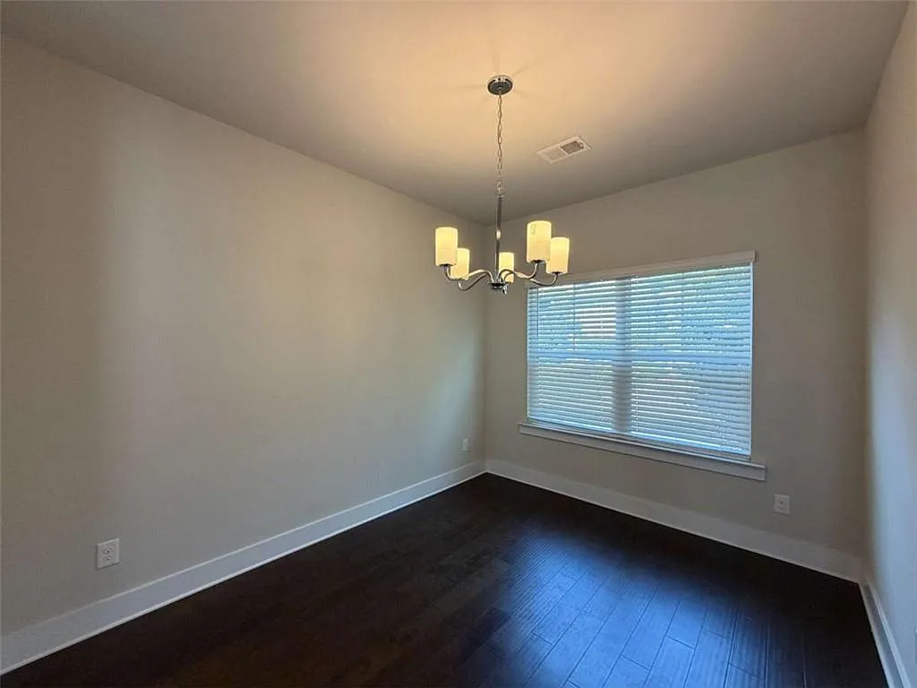 3 bed, 3.5 bath, 1926 sqft, $2,800 — Photo 3
